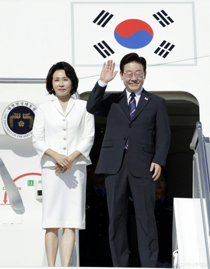 李 대통령, 스위스 공항 도착…곧 프랑스 G7 정상회의 참석