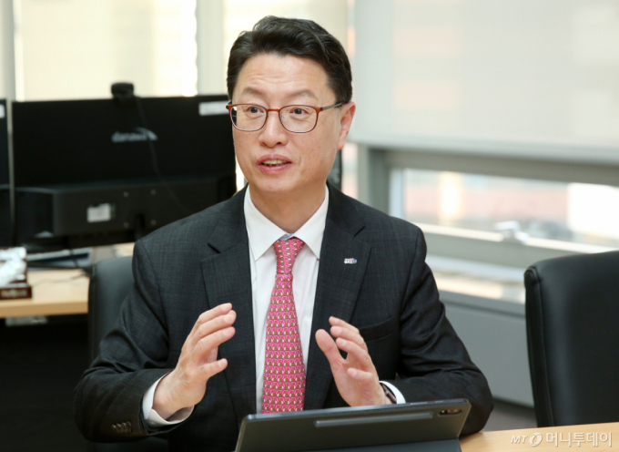 IITP "AX 2.0 시대 본격화…AI 생산성 혁명 시작"