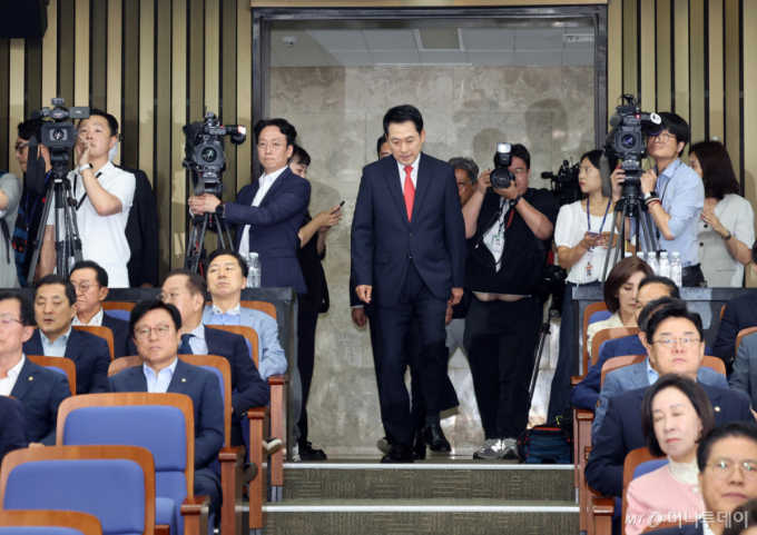 홍준표 "국힘 의원들, 장동혁 밑에 있기 억울해 흔들어…빈대정치"