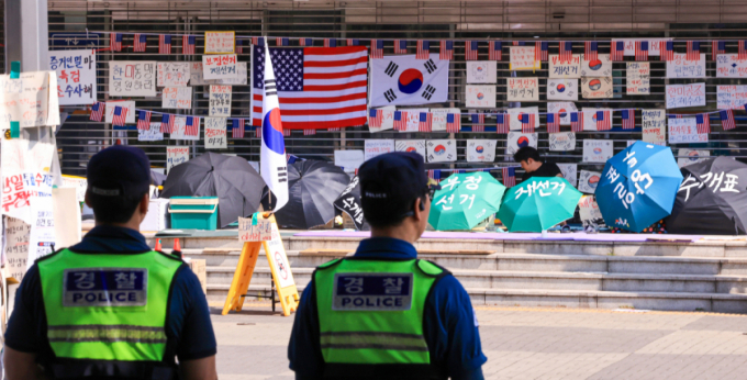 대표도, 협상 창구도 없다…'2주째 봉쇄' 잠실 시위 장기화 이유는