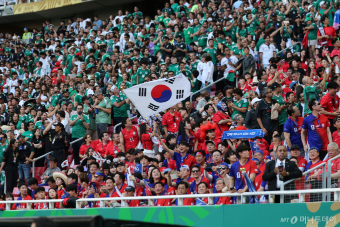 한국·멕시코, 0-0 전반 종료…유효슈팅 0개에도 보여준 가능성