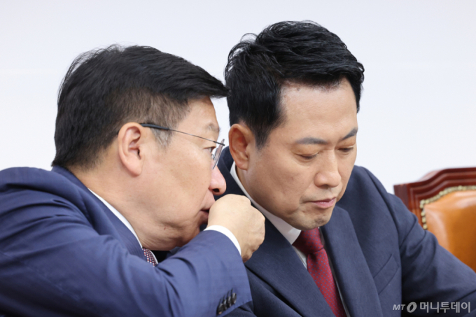 지도부 거취 공방 장기전 흐름…장동혁, 당직 개편으로 돌파구 찾을까