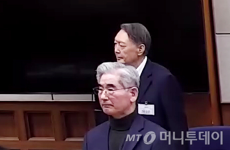 '정보사 명단 군기누설' 김용현 전 장관 1심 징역 3년 선고