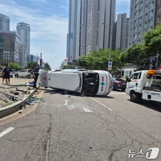 사설 구급차 신호위반 사고로 환자 사망…20대 운전자 입건