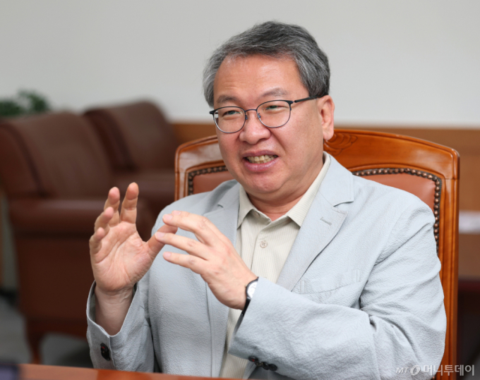 "기술력이 곧 자원, 전략연구사업 속도"