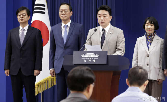 범보수에 민주노총 출신까지…靑 2기 참모진, 다양성에 '방점'