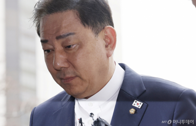 김병기 수사 장기화…경찰 "비위 의혹 13가지 예단 어려워"