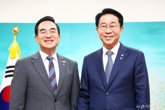 국회의장 만난 박홍근 "내년도 예산안, 국회 의견 폭넓게 수렴"