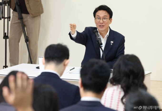 1년간 가장 신경 쓴 건 '청년'...김민석 "당에서 국정동력 강화에 전력"