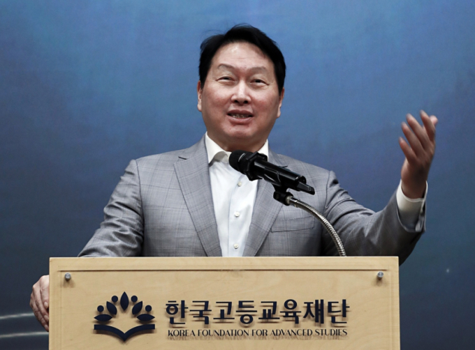 최태원 "큰 나무가 모여 숲 이뤄"..AI 시대 이끌 인재 생태계 키운다