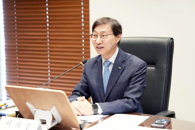 "국민연금, 기금형 퇴직연금 참여 시 메기 역할할 것"