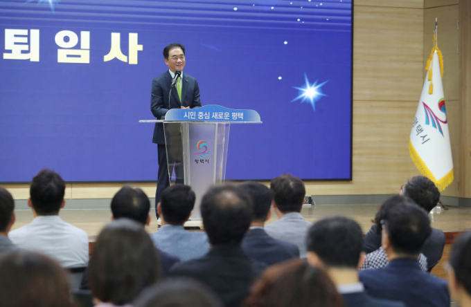 'GRDP 경기도 3위' 이끈 정장선, 8년 임기 마침표…"위대한 평택 응원"