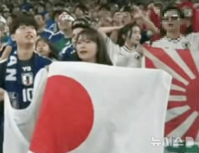 '충격' 전범기 흔들며 "뭘 잘못했지?" 적반하장... 서경덕 교수 FIFA 고발에 "국가 차원서 박살내자" 선 넘은 日