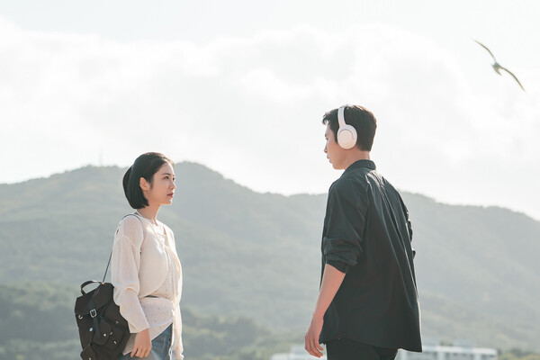 '닥터 섬보이', 메디컬 드라마 외피 두른 사랑 이야기 [드라마 쪼개보기]