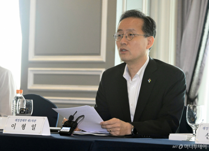 정부 "성장 과실, 국민 체감 변화로 이어져야…IMD 평가 참고해 보완"