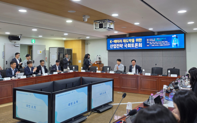 한국판 IRA, 관건은 '직접환급제'..K배터리 "정부 주도 지원 불가피"