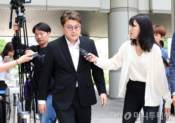 가석방 앞둔 김호중, 출소 후 첫 행보? "발목 수술 후 치료 전념"