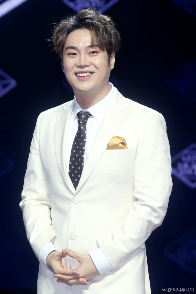 '강제추행 벌금형' 유재환, 이름 바꾸고 '혼성밴드 로즈' 결성