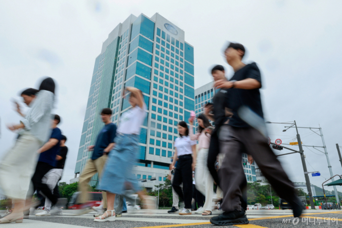 [속보]중노위, 현대차 단체교섭 조정 중지 결정…파업권 확보