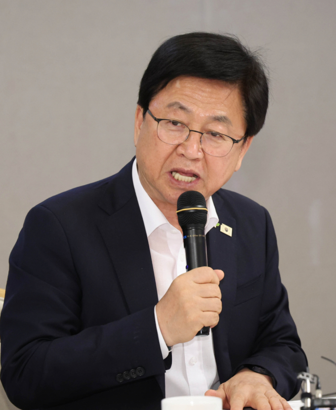 '참교육' 흥행 공감했나… 교육부, 교권보호 전담팀 신설 검토