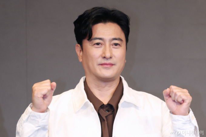 안정환도 결국 폭발…"무전술 홍명보 책임, 축구협회 갈아엎어야"