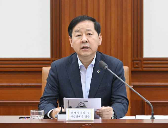구윤철 "7차 석유 최고가격, 현행보다 인하…주요 공공요금 하반기 동결"