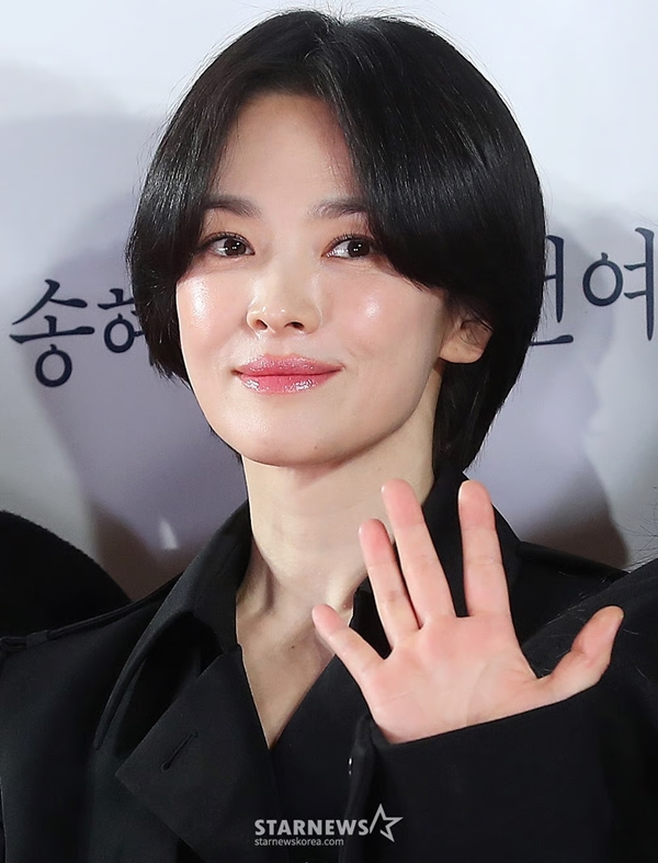 UAA "송혜교와 전속계약 만료"...송혜교의 새로운 여정 시작[공식]