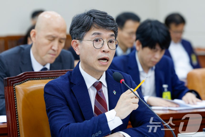 종합특검, '관저 예산 전용 의혹' 김완섭 전 환경부 장관 소환