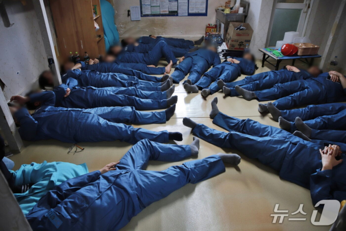 "교도소 너무 좁아 고통"…수용자 24명, 국가 상대 손배소 패소