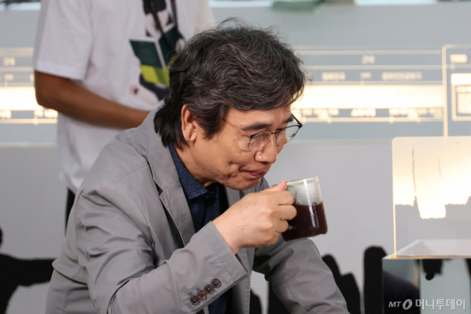 '김어준 유튜브' 유시민 "李대통령, 모두의 대통령? 자신감 지나쳤다"