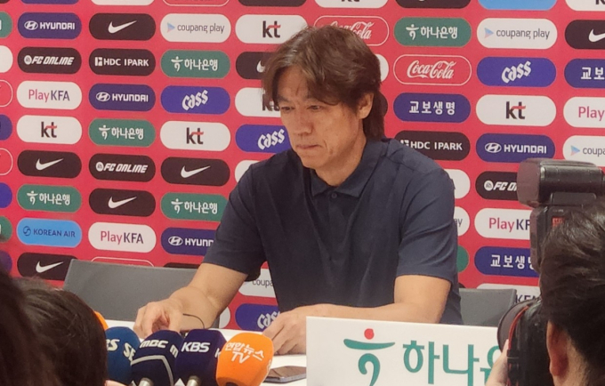 [월드컵 현장 속보] 홍명보, 사퇴 직접 발표 "국가대표 감독직에서 물러난다... 국민 여러분께 진심으로 죄송"