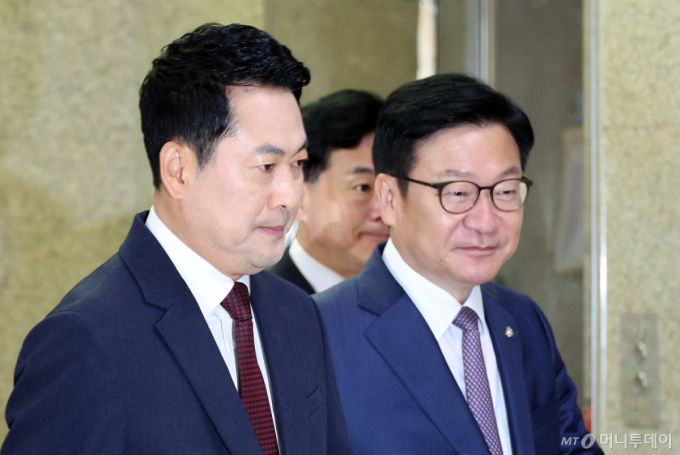 장동혁 "축구가 홍명보 문제면 경제 파탄 원인은 이재명 대통령"