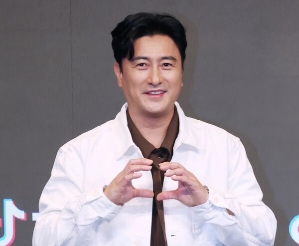 안정환, 홍명보 감싸기 의혹에 발끈…"굳이 다 얘기해야 하나"