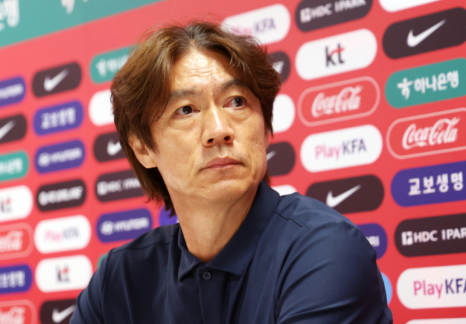 "축구 향한 마음은 계속" 홍명보에…붉은악마 "영원히 떠나라"