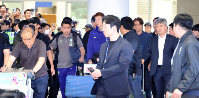 [포토] 맨앞엔 박항서 지원단장이