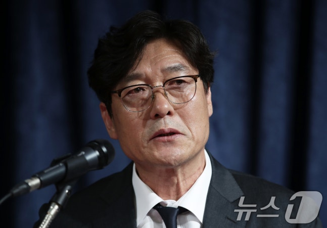 월드컵 탈락 후 호텔서 웃으며 식사…'홍명보 선임' 이임생 근황