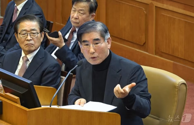 김용현 "항소 7일 이내 제출은 짧아"…헌재에 효력정지 가처분도 신청