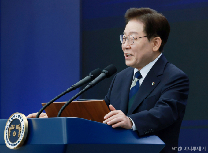 [속보]李대통령 "3대 메가프로젝트…첫걸음, 서남권서 힘차게"