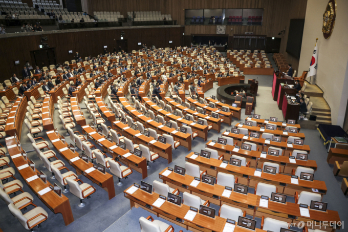 與, 법사위 등 11곳 원 구성 포문 열었다…한성숙 총리 인준도 통과