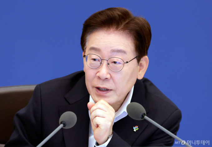 "잠자는 포인트 깨워라"…李대통령 발언에 유통업계 '락인효과 하락'