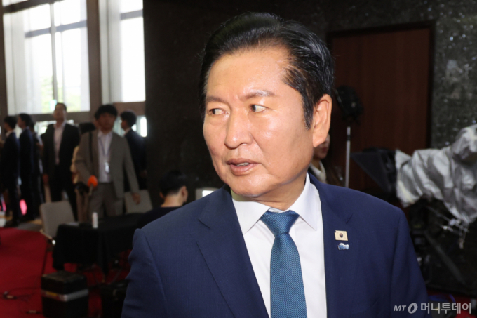 李·文 회동 앞두고...정청래 "네 대통령 지지자들 대통합 이뤄야"