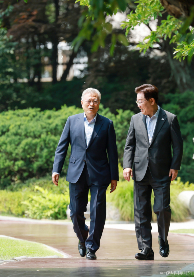 [속보]文, 이 대통령에 "국민통합 나아가려면 당내 단합이 출발점"