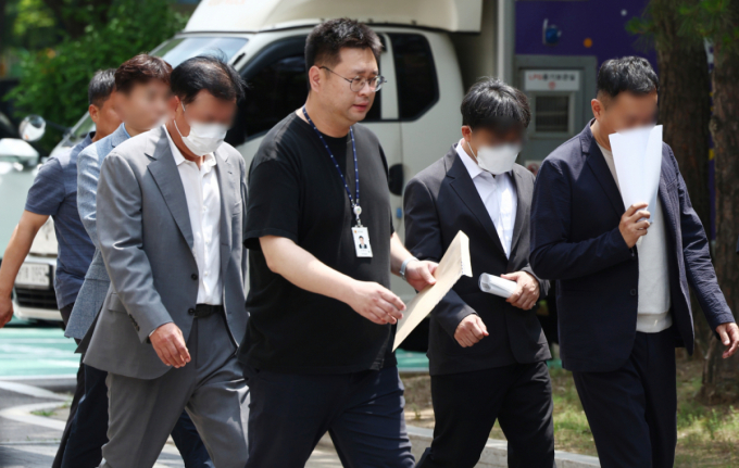 '주가조작 패가망신 1호' 피의자 4명 구속 기로…'묵묵부답'