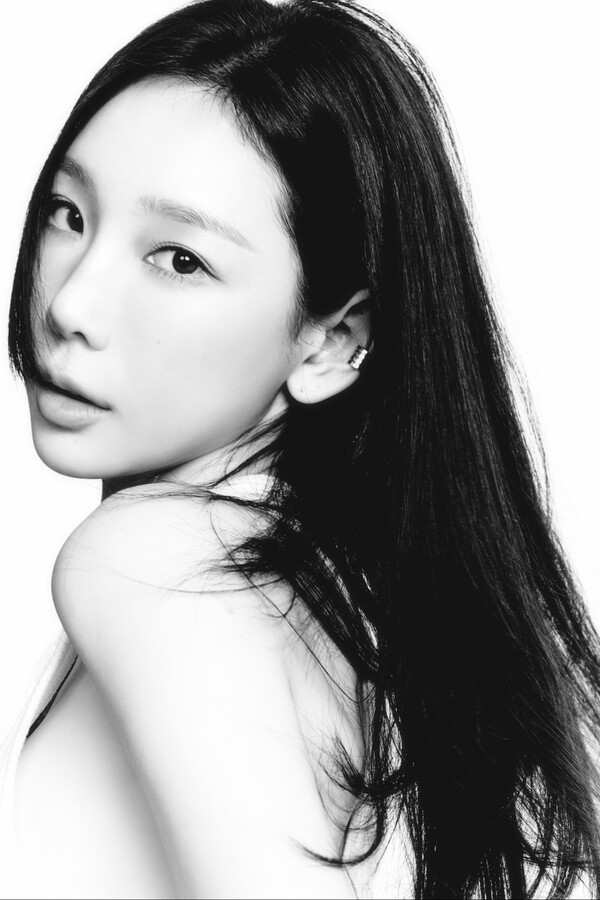 태연 ‘만찬가’, 발매 직후 음원 차트 1위..J팝 리메이크 통했다