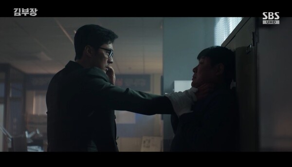 대박난 '김부장', 아직도 남북액션이 터질 수 있는 이유 [IZE 진단]