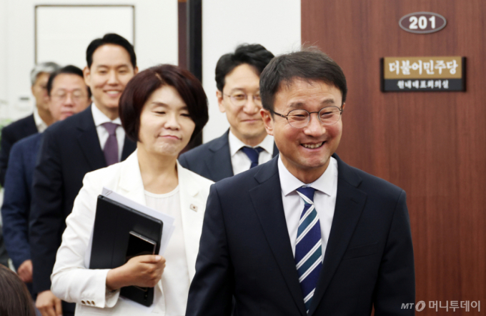 與, 법사위 필두 11개 상임위 시동…李대통령 "입법 속도" 부응