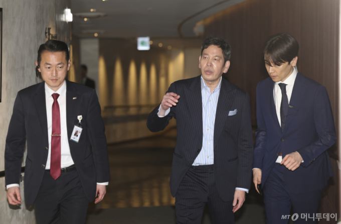 "G마켓 제대로 키운다"...쿠팡, 네이버 양강구도 견제구 날린 정용진