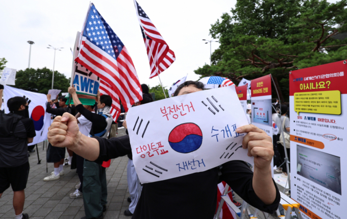 국회 조사에도 '또 봉쇄'… 한 달째 출구 못 찾는 잠실 시위, 이유는