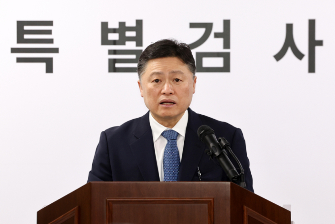 특검, 김명수 전 합참의장 기소…"계엄 당시 병력 철수 건의 묵살"