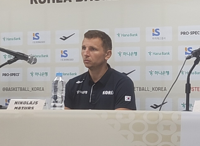 '대만에 충격 역전패' 대참사 낸 마줄스는 단호했다! "진출 가능성 남았다→이정현 발목 부상 살펴봐야"